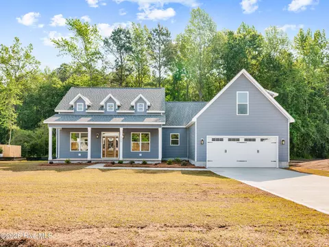 308 Belgian Ct, Richlands, NC 28574
