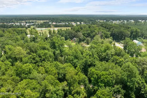 108 Tradewinds Rd, Newport, NC 28570