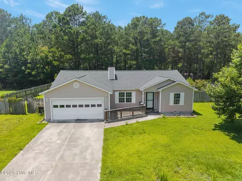253 Bishop Dr, Jacksonville, NC 28540