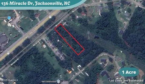 136 Miracle Dr, Jacksonville, NC 28546