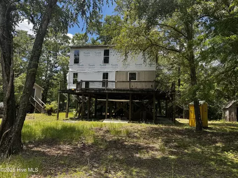 765 River Bend Dr, Burgaw, NC 28425