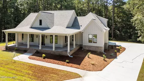 203 Wild Cherry Ln, Minnesott Beach, NC 28510
