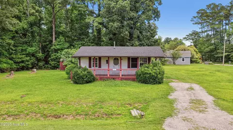1313 Snug Harbor Rd, Hertford, NC 27944