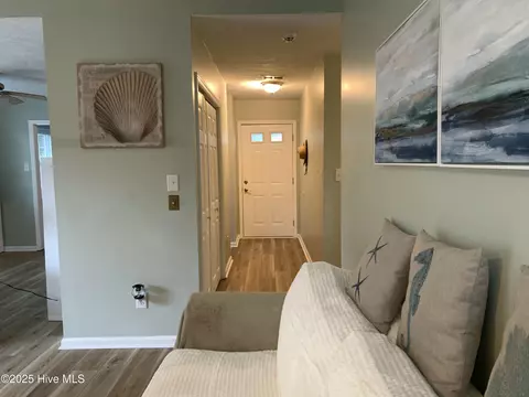 Entry Way - 101 Avon Dr, Hubert, NC 28539 photo 1 of 1