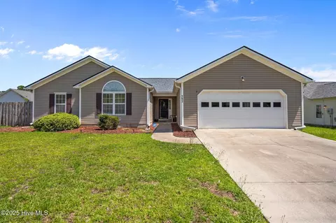 9652 Eastbrook Dr NE, Leland, NC 28451