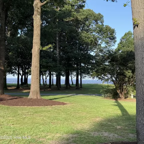 405 Bay Point Dr, Edenton, NC 27932 photo 2