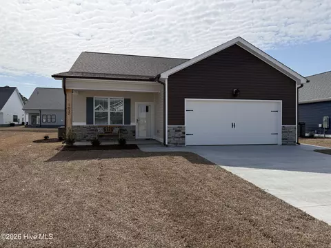 1032 Seven Iron Dr, Ayden, NC 28513