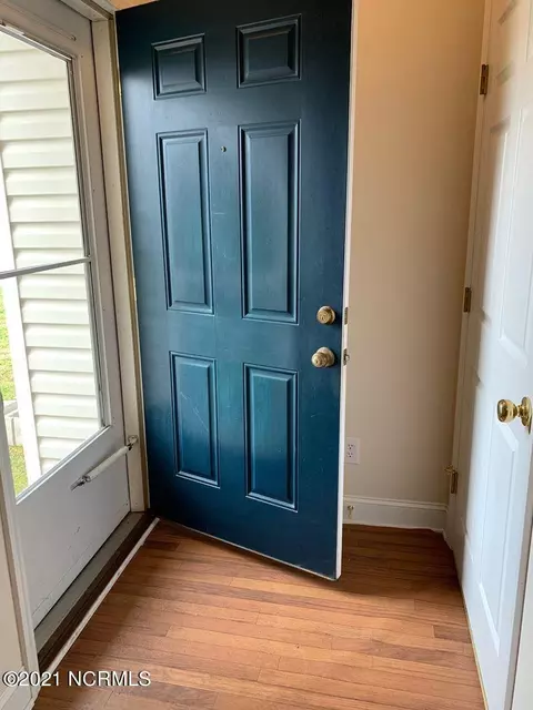 Entry Way - 1110 W 4th St, Washington, NC 27889 photo 1 of 2