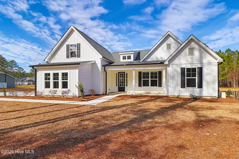 112 Antebellum Dr, Havelock, NC 28532