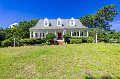 109 Lobster Ln, Emerald Isle, NC 28594
