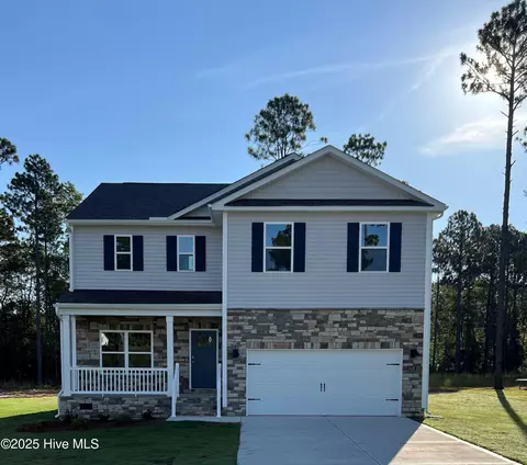 3125 Platinum Cir, West End, NC 27376