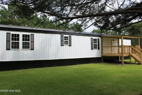 112 Wilson Spur, Richlands, NC 28574
