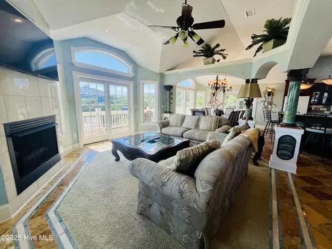 117 Charles Jenkins Ln E, Kitty Hawk, NC 27949 photo 11