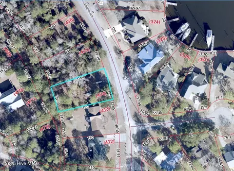 5803 Gondolier Dr, New Bern, NC 28560