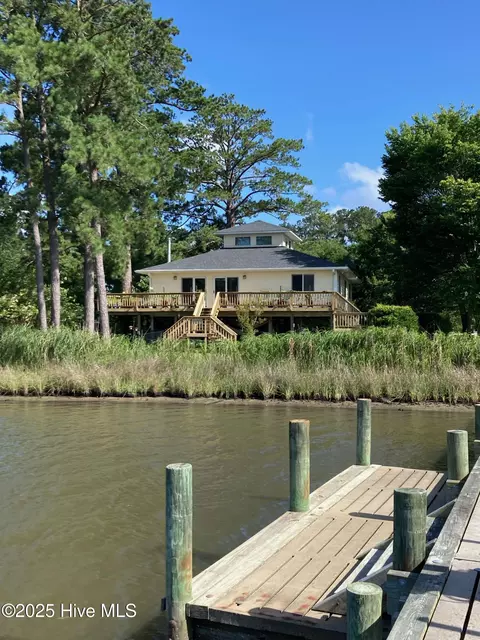 4405 Orchard Creek Rd, Oriental, NC 28571