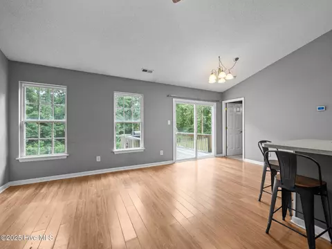404 Silo Ct, Hubert, NC 28539 photo 7