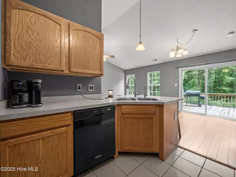 404 Silo Ct, Hubert, NC 28539 photo 12