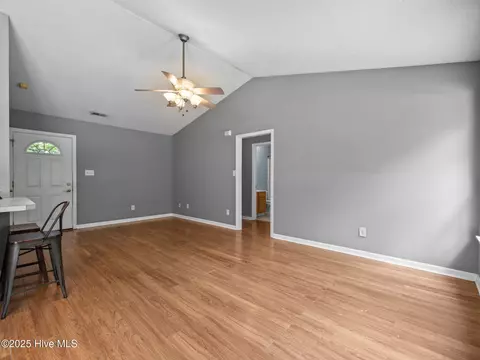 404 Silo Ct, Hubert, NC 28539 photo 6