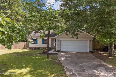 404 Silo Ct, Hubert, NC 28539 photo 2