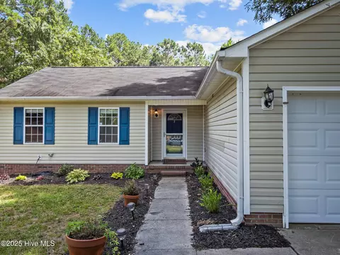 404 Silo Ct, Hubert, NC 28539 photo 3