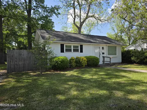 108 S Lee St, Whiteville, NC 28472
