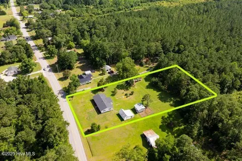 1738 Nc 306 Hwy S, Grantsboro, NC 28529