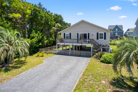 2609 E Pelican Dr, Oak Island, NC 28465