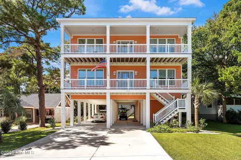 3304 Palm St, North Myrtle Beach, SC 29582