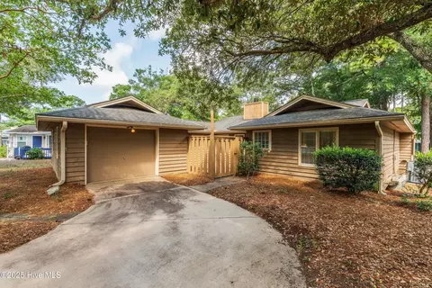 608 Camellia Ln, Sunset Beach, NC 28468