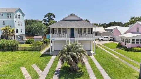 305 Charlotte Ave, Carolina Beach, NC 28428