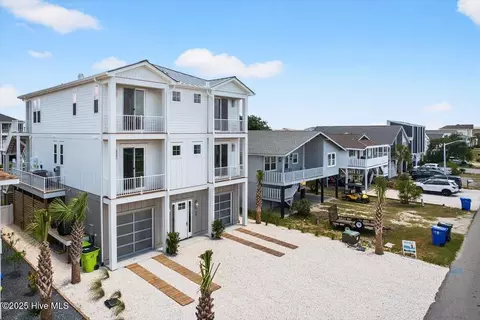 36 Fairmont St, Ocean Isle Beach, NC 28469