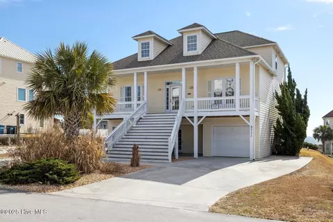 9711 Dolphin Ridge Rd, Emerald Isle, NC 28594