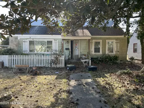 919 Hunnicutt Ave, Elizabeth City, NC 27909