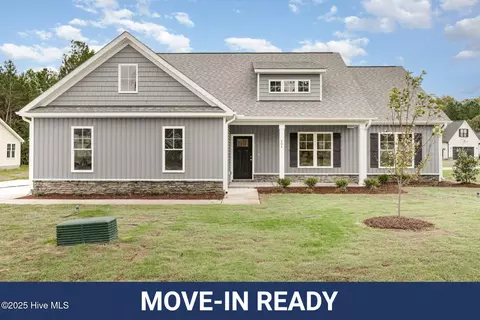 604 Tuscany Cir, Princeton, NC 27569