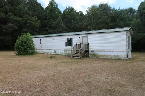 103 Foley Rd, Orrum, NC 28369