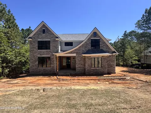 16 Overpeck Ln, Pinehurst, NC 28374