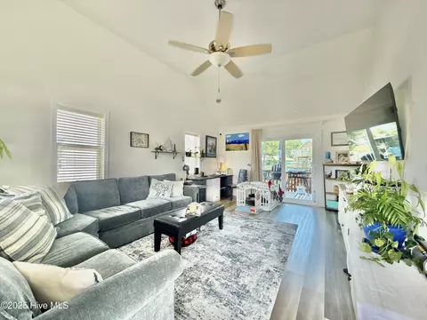 Living - 112 Outrigger Dr, Kill Devil Hills, NC 27948 photo 1 of 3