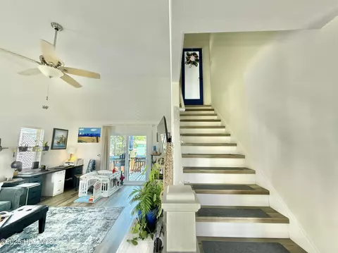 Entry Way - 112 Outrigger Dr, Kill Devil Hills, NC 27948 photo 1 of 3