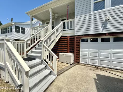 Exterior - 112 Outrigger Dr, Kill Devil Hills, NC 27948 photo 1 of 9
