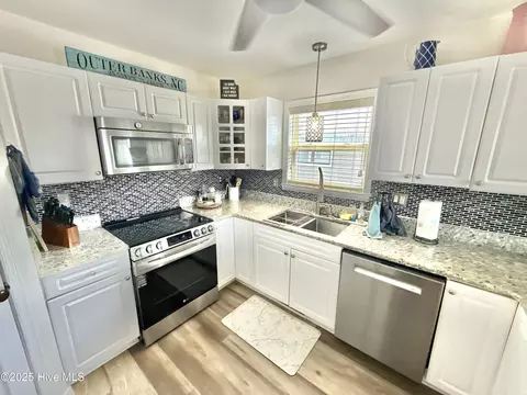 Kitchen - 112 Outrigger Dr, Kill Devil Hills, NC 27948 photo 2 of 3