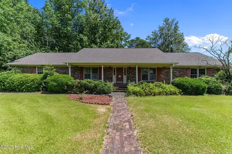 302 Foxhall Ct, Wilmington, NC 28412