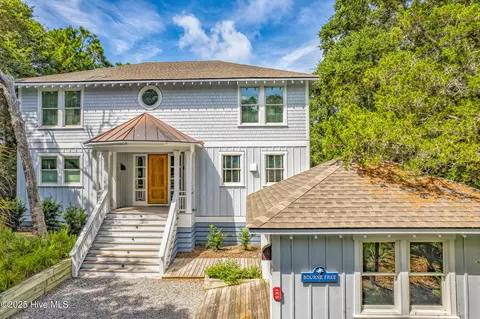 212 Stede Bonnet Wynd, Bald Head Island, NC 28461