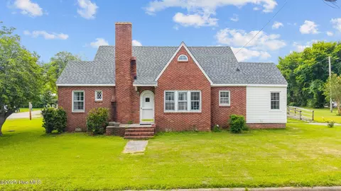 519 Farm Life Ave, Vanceboro, NC 28586