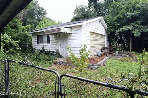 507 Hylan Ave, Hamlet, NC 28345 photo 9