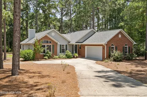 145 Devonshire Ave W, Seven Lakes, NC 27376