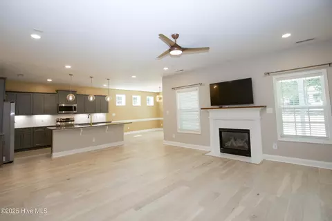 Living - 106 Schever Rd, West End, NC 27376 photo 3 of 6