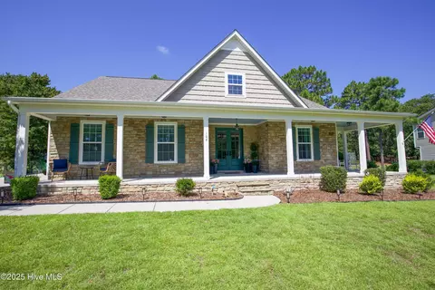 106 Schever Rd, West End, NC 27376