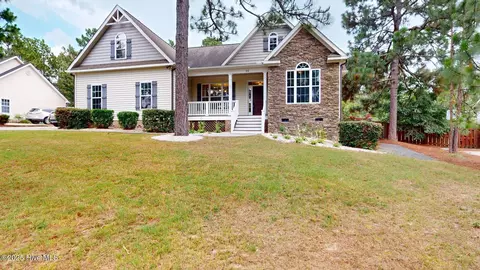 44 Spring Lake Dr, Pinehurst, NC 28374