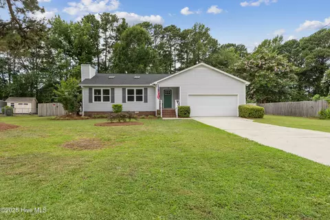 833 Pine Forest Rd, Wilmington, NC 28409