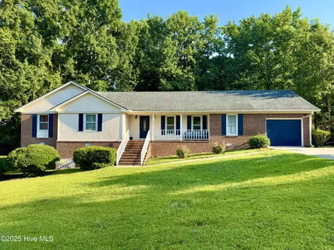 26 Runningbranch Dr, Havelock, NC 28532